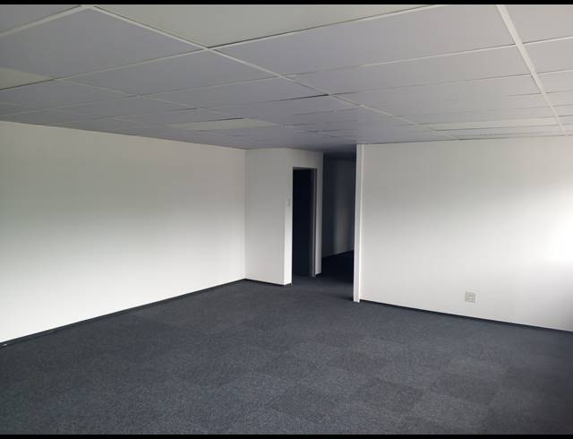 331.60M² WAREHOUSE TO LET IN MEADOWDALE